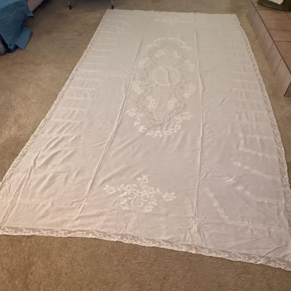 VTG Linen Table Cloth Embroidery Lace Floral Scroll - 70 X 102" Holidays